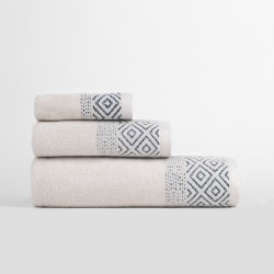 Cotton towel with diamond design